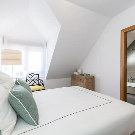 Boutique Con Terraza Y Vistas Al Mar. Porto Vilanova